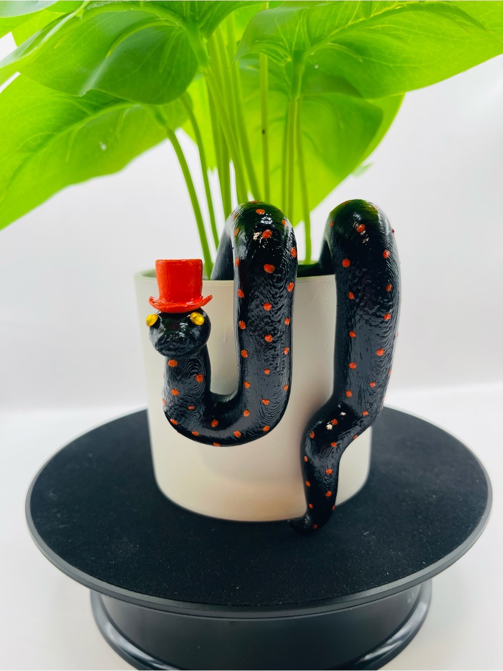 Hanging Snake Pot Hugger for Plant! Halloween “Hocus Hiss”